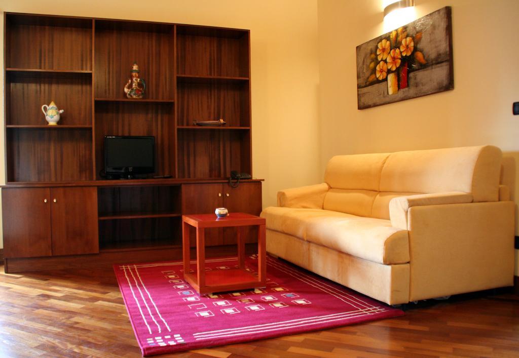 I Cento Campanili Apartman Acireale Szoba fotó