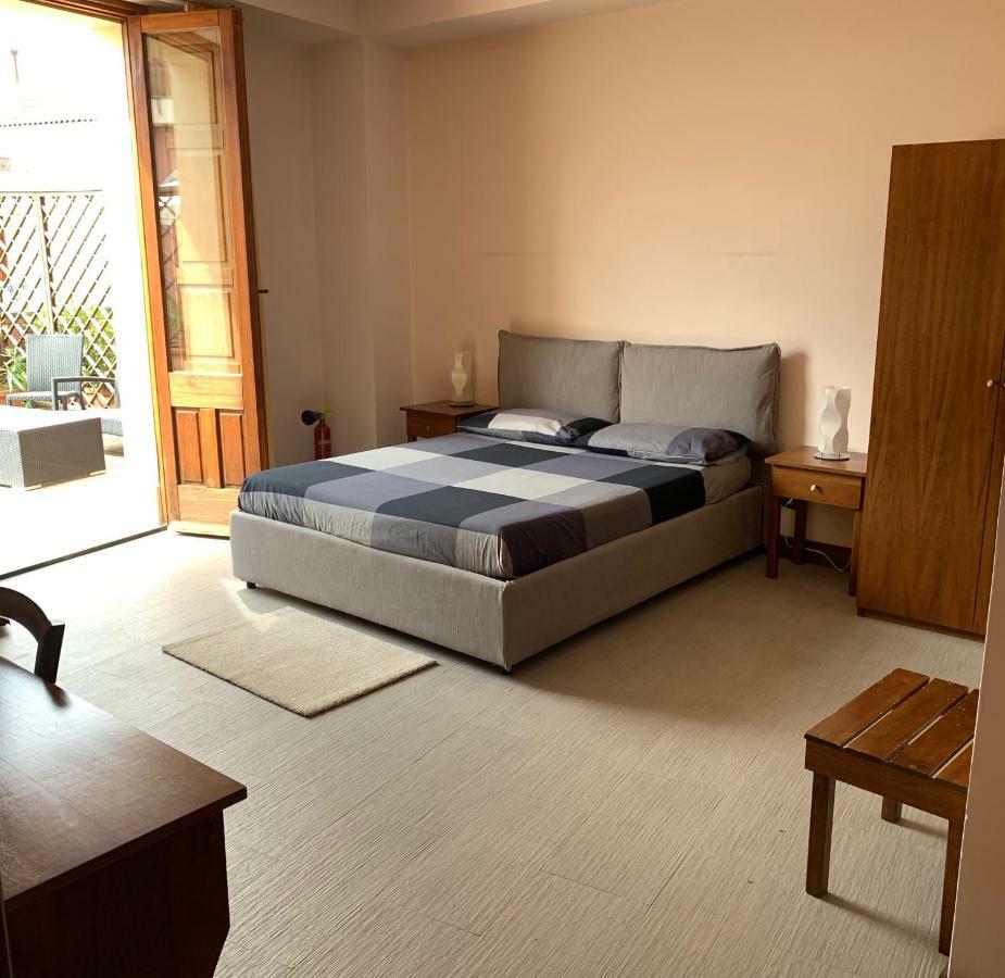 I Cento Campanili Apartman Acireale Kültér fotó